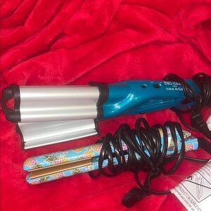 Bed Head Blue and Silver Hair Waver